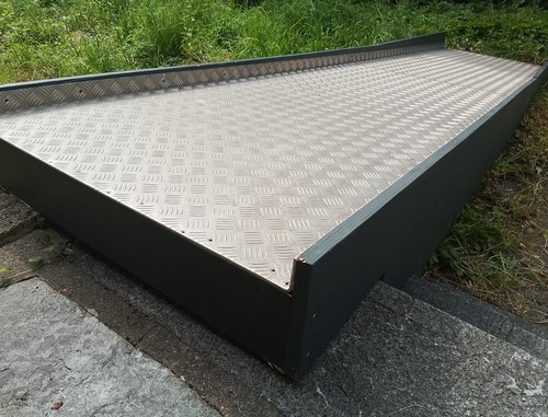 Massive rampe aus holz - rampe,